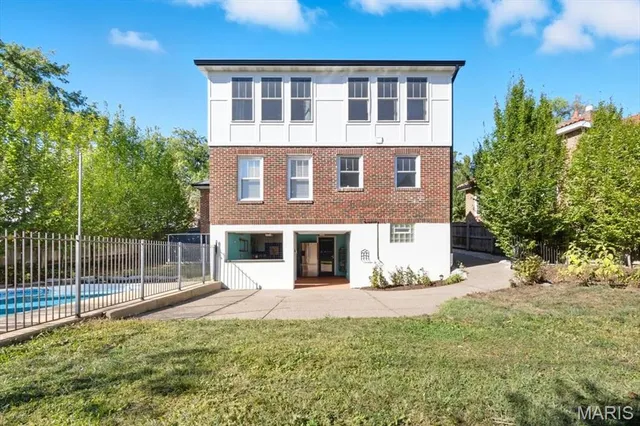$880,000 | 7396 Bedford Avenue, St. Louis, MO 63130
