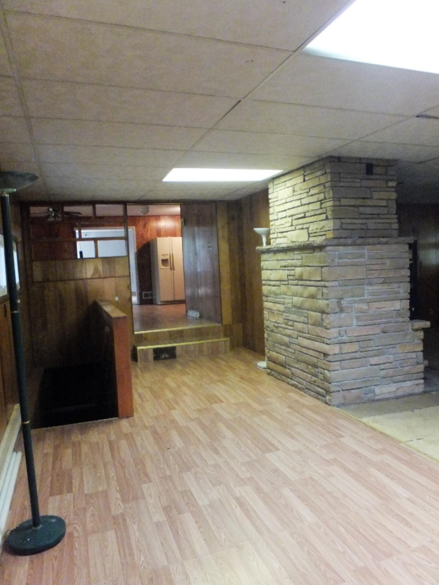 2741 Ward Road Eau Claire, MI 49111 - Photo 8 of 33 Family Room