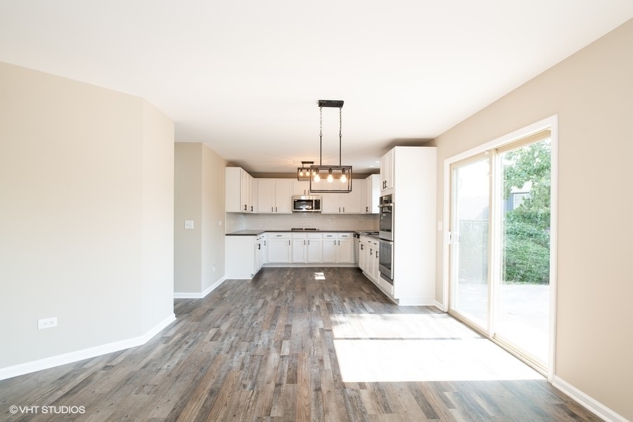 1407 Reed Road Zion, IL 60099 - Photo 8 of 23 Gallery Image 8