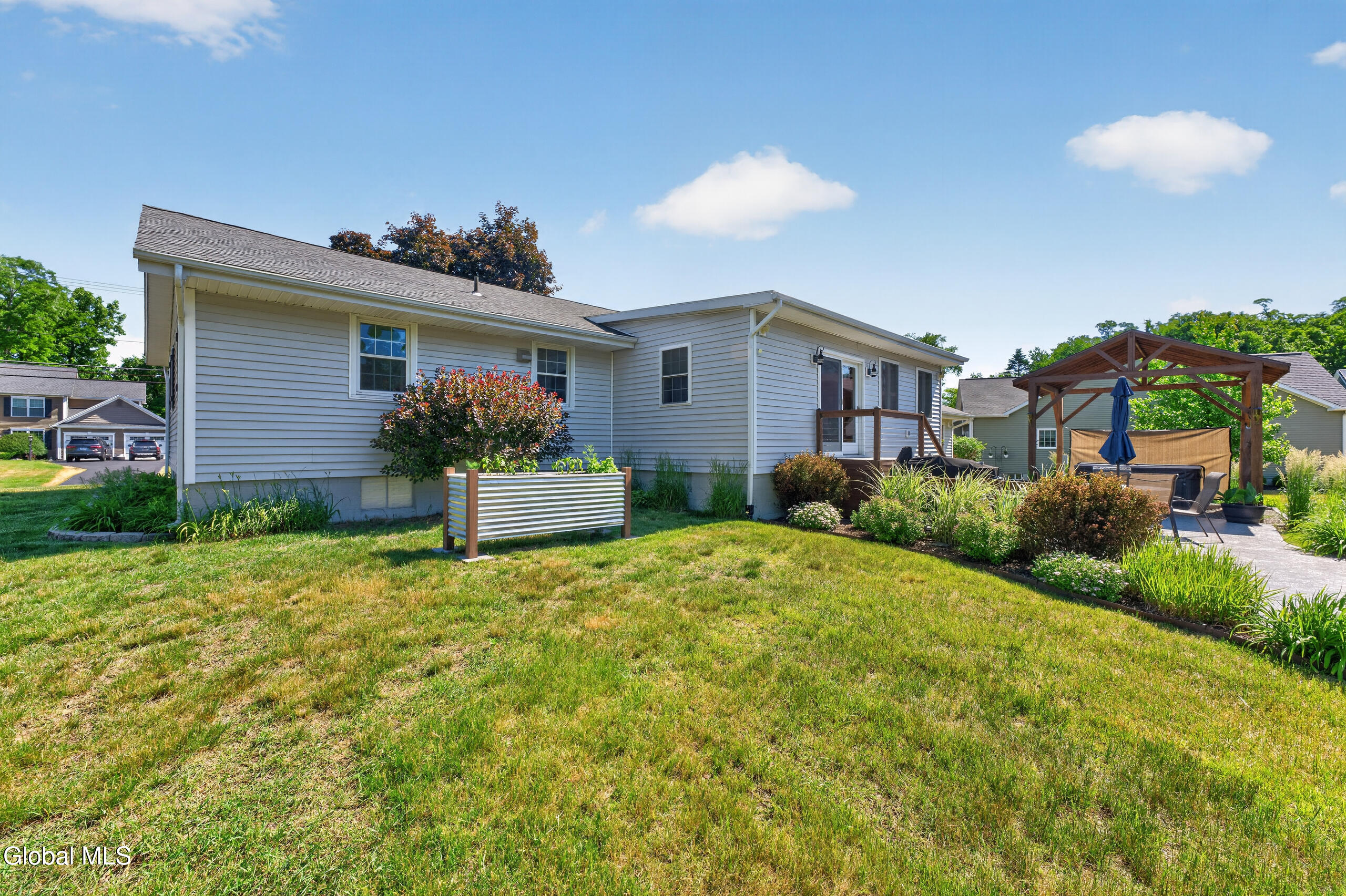 521 Russell Road Bethlehem, NY 12203 - Photo 39 of 51 Yard 12