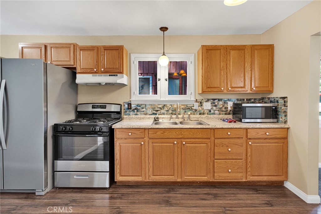 1038 Robin Road Wrightwood, CA 92397 - Photo 14 of 39 Gallery Image 14