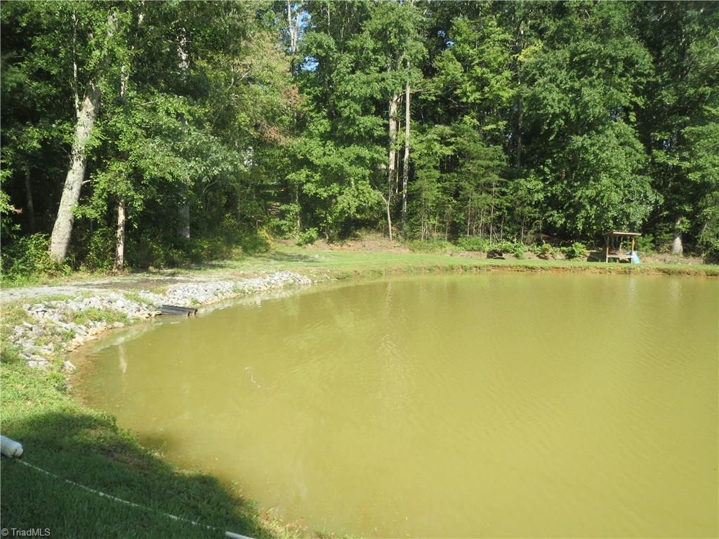 4240 Byrd Road Elkin, NC 28621 - Photo 2 of 21 Gallery Image 2