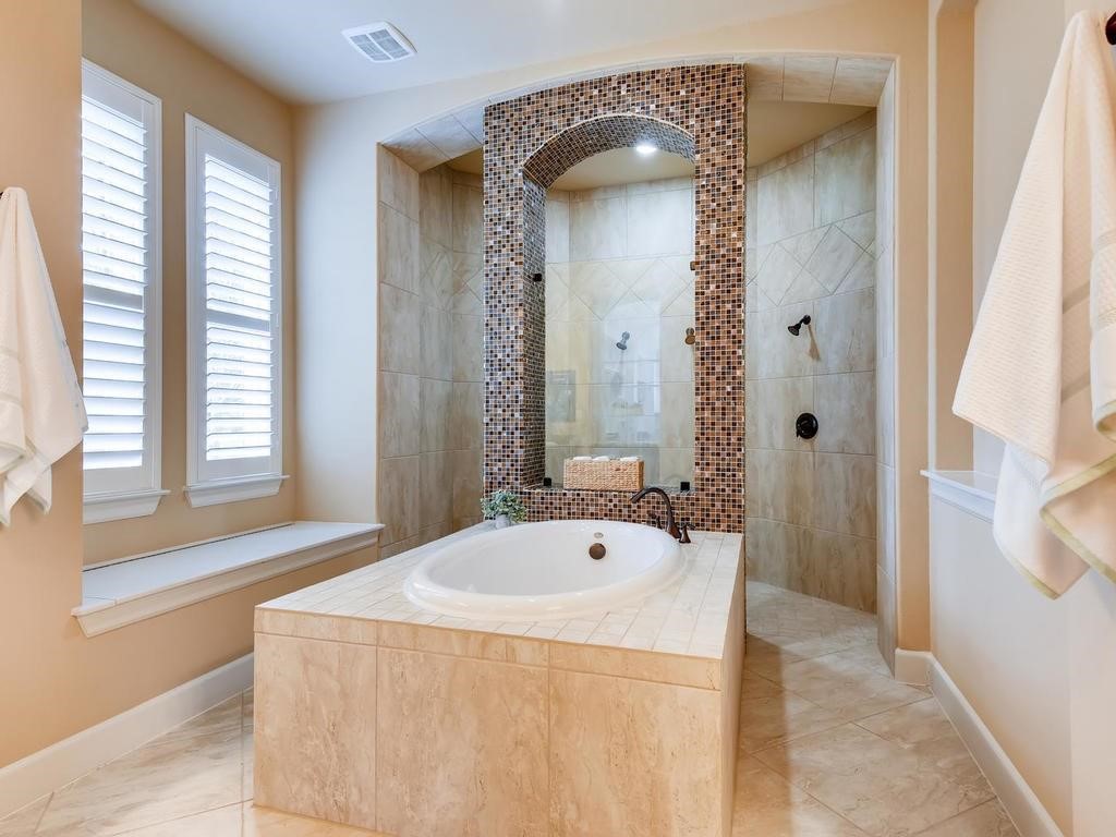 215 Reveille Road Austin, TX 78746 - Photo 22 of 40