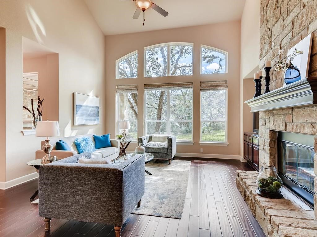 215 Reveille Road Austin, TX 78746 - Photo 5 of 40