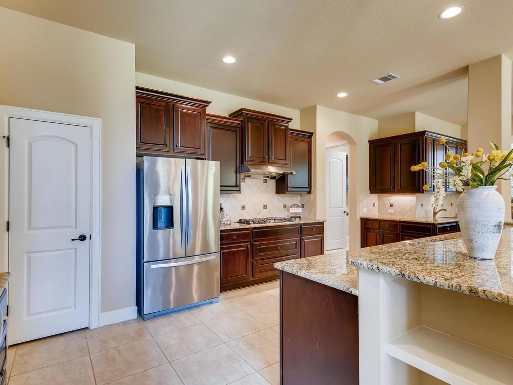 215 Reveille Road Austin, TX 78746 - Photo 9 of 40