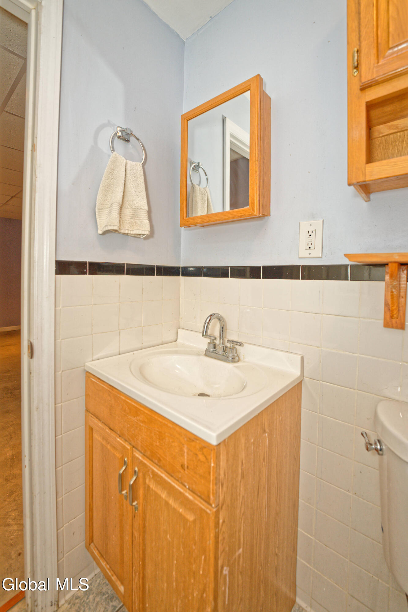 1821 Cassella Road Rotterdam, NY 12303 - Photo 30 of 33 6 Bathroom 3