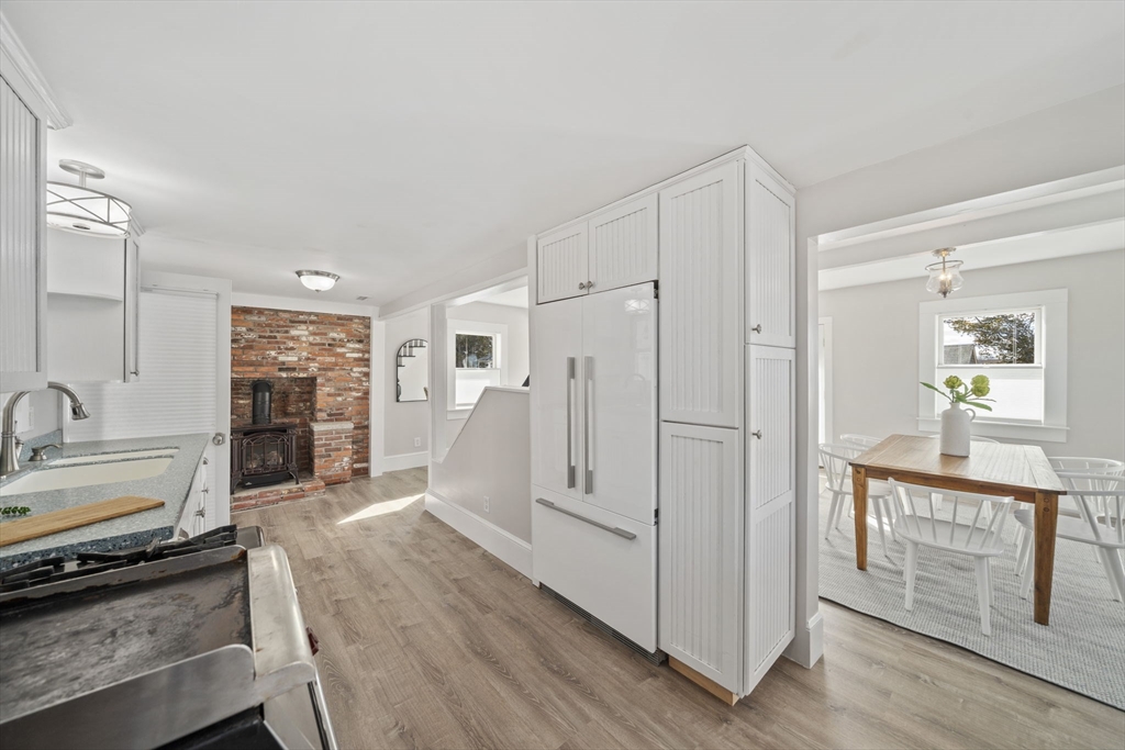 98 Cherry Street Marshfield, MA 02020 - Photo 6 of 39