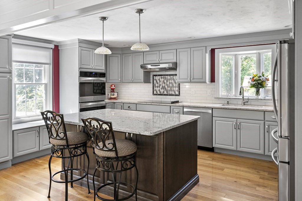 62 Utility Road Scituate, MA 02066 - Photo 5 of 22