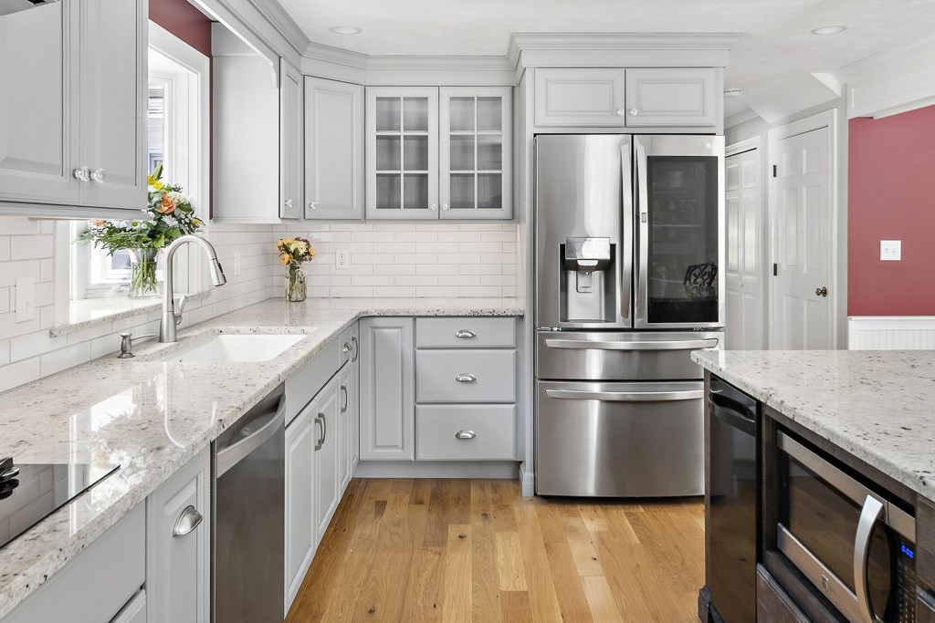 62 Utility Road Scituate, MA 02066 - Photo 10 of 22