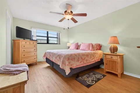 $155,000 | 5975 Terrace Park Drive North, Unit 311, St. Petersburg, FL 33709