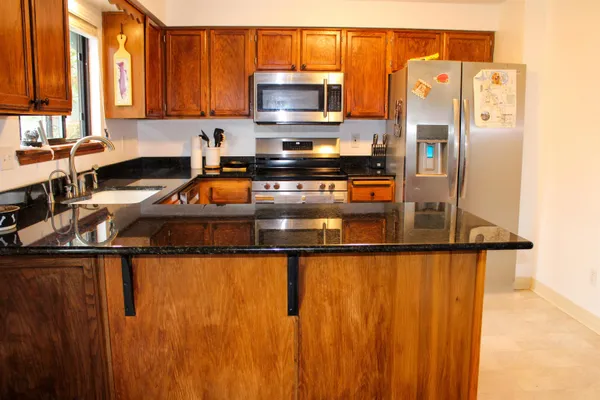 $483,000 | 8311 North Greenwood Court, Spokane, WA 99208