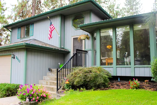 $483,000 | 8311 North Greenwood Court, Spokane, WA 99208