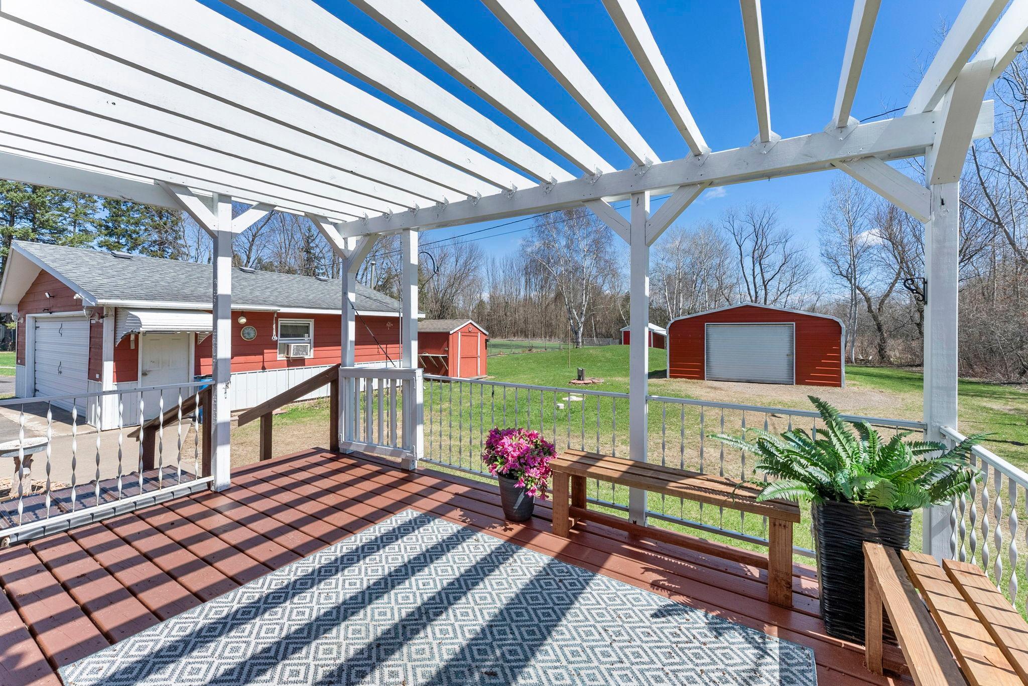 33103 Flanders Street Northeast Cambridge, MN 55008 - Photo 3 of 36