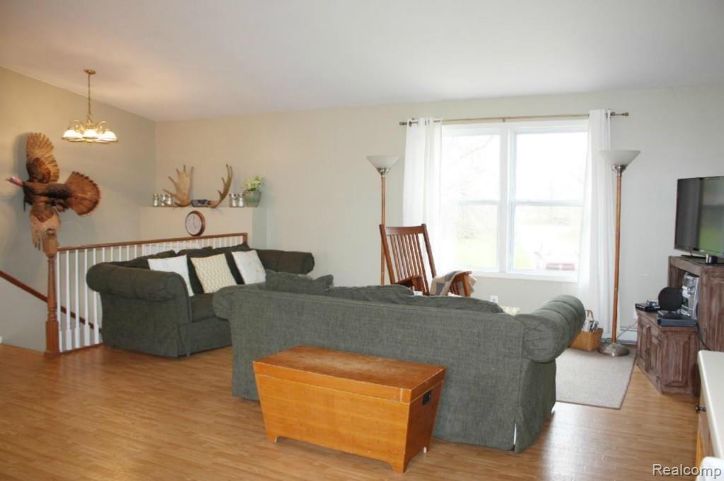 11725 Rynn Road Emmett, MI 48022 - Photo 5 of 33 living room