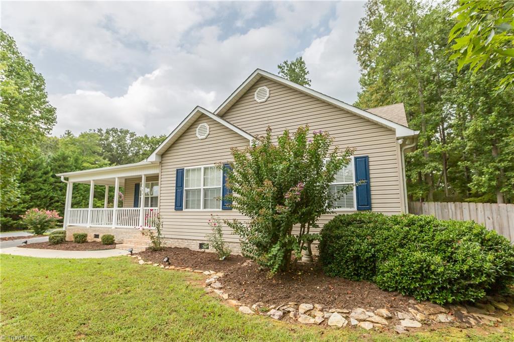 1139 Windover Road Randleman, NC 27317 - Photo 4 of 30 Gallery Image 4