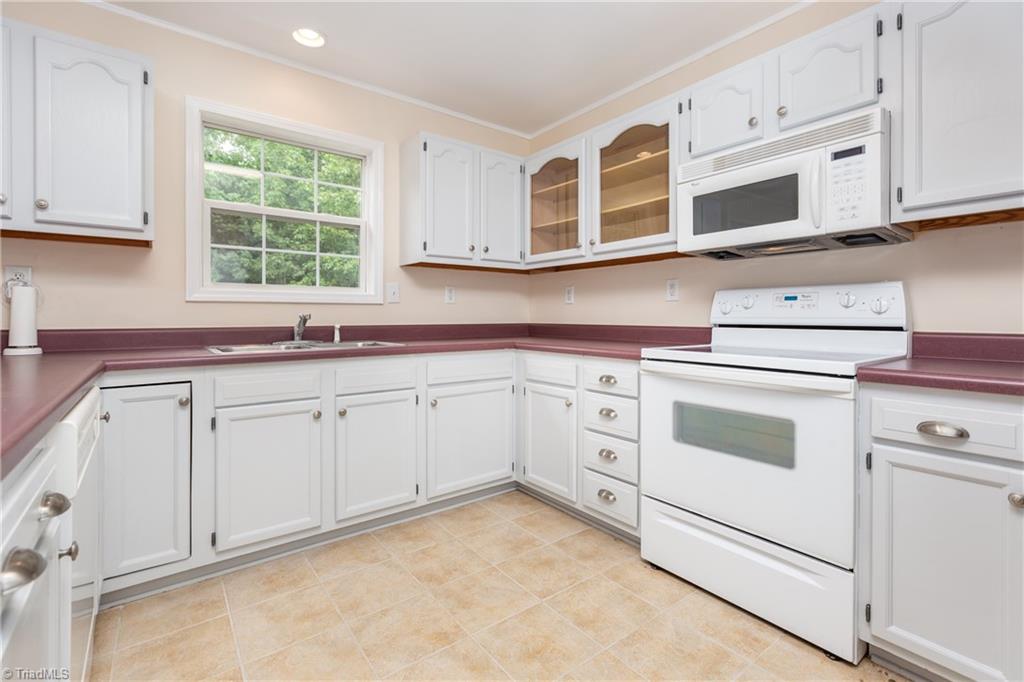 1139 Windover Road Randleman, NC 27317 - Photo 8 of 30 Gallery Image 8