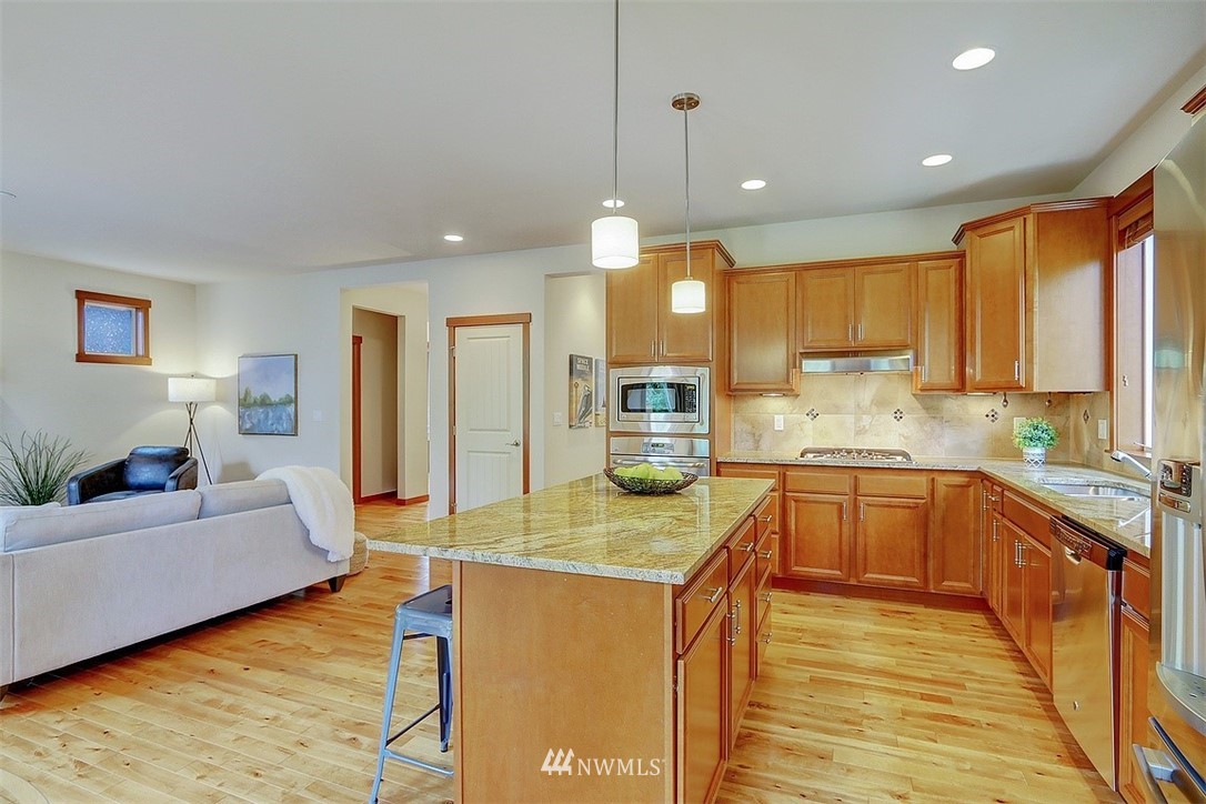 19017 4th Drive Southeast Bothell, WA 98012 - Photo 10 of 30 Gallery Image 10
