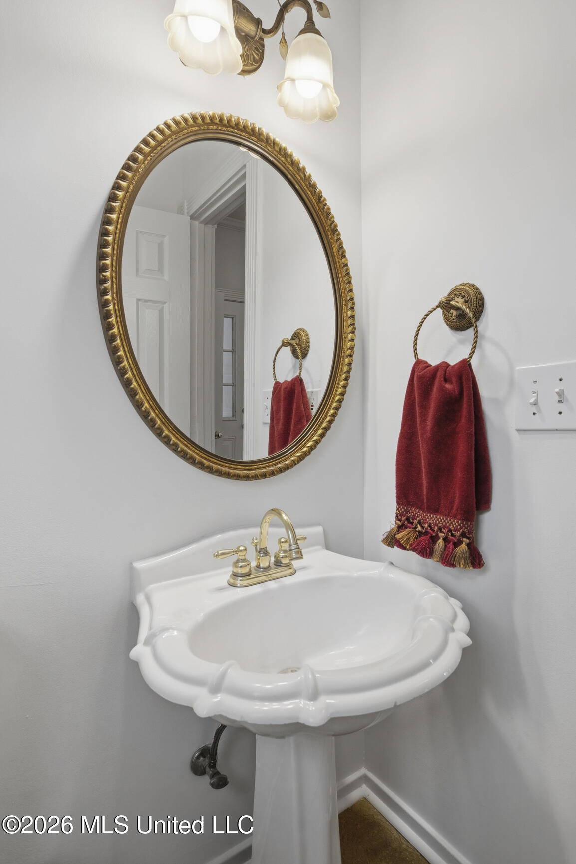 120 Eastpointe Circle Madison, MS 39110 - Photo 24 of 51 Powder Room off Kitchen