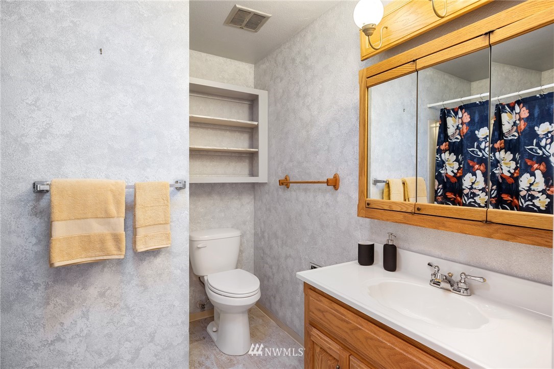 22430 1st Drive Southeast Bothell, WA 98021 - Photo 14 of 23 Gallery Image 14