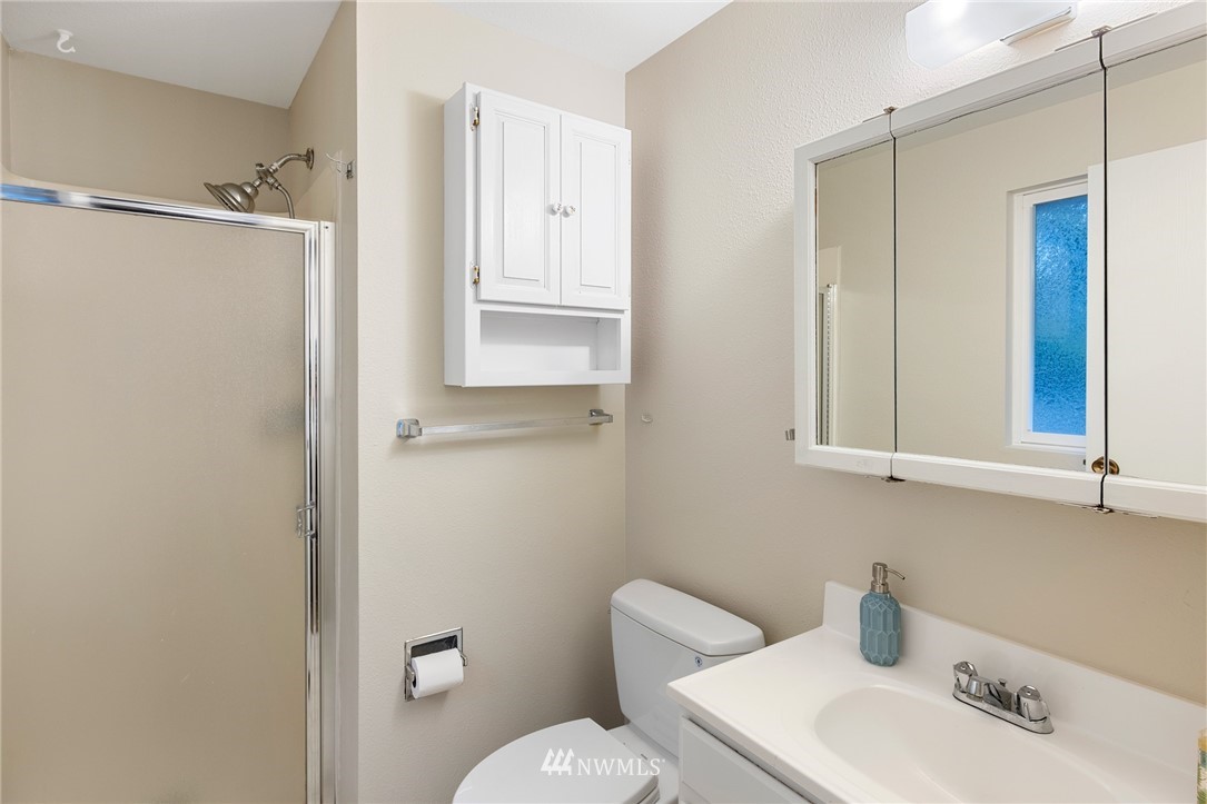 22430 1st Drive Southeast Bothell, WA 98021 - Photo 10 of 23 Gallery Image 10