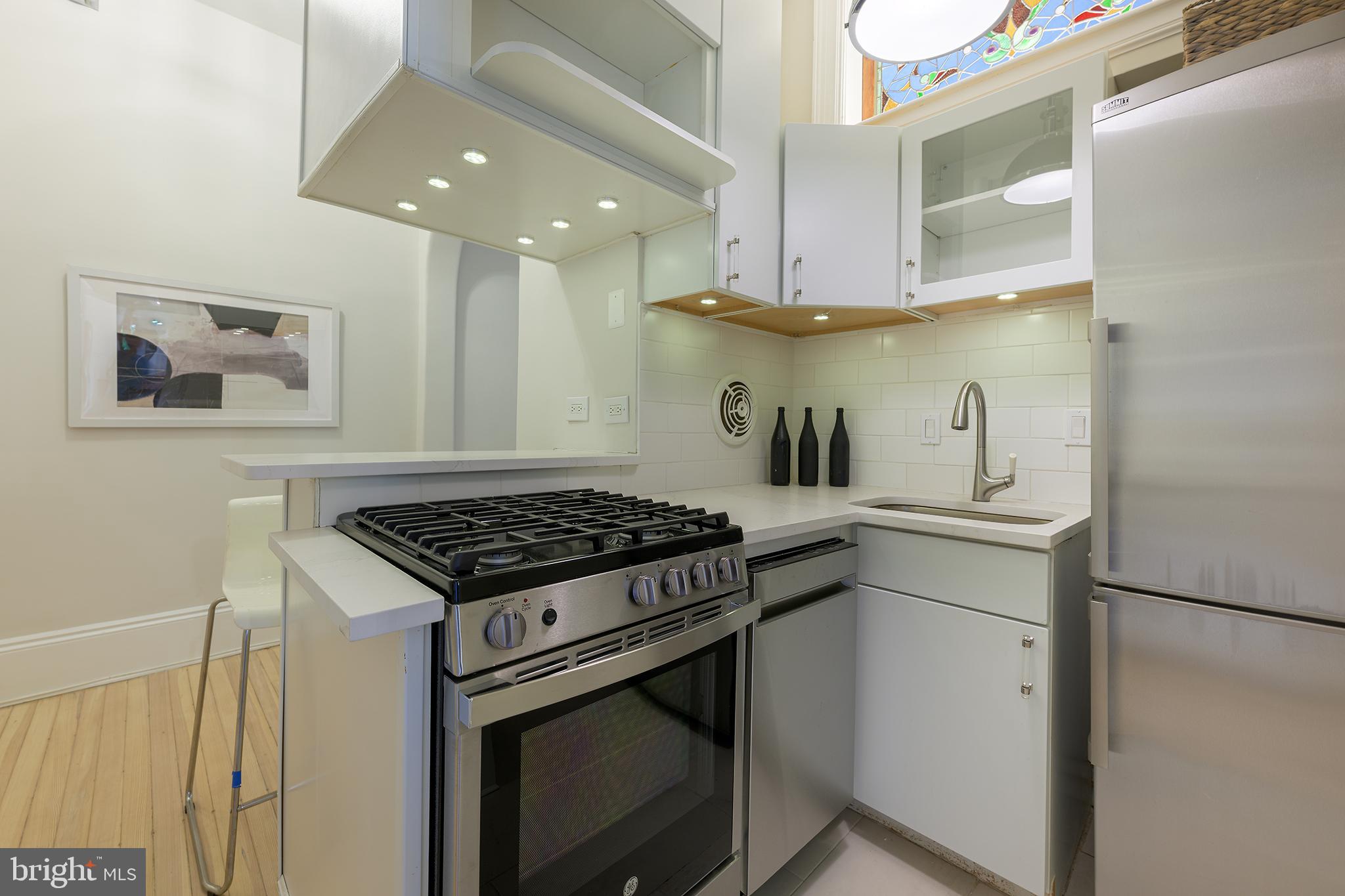 2853 Ontario Road Northwest, Unit 107 Washington, DC 20009 - Photo 8 of 35