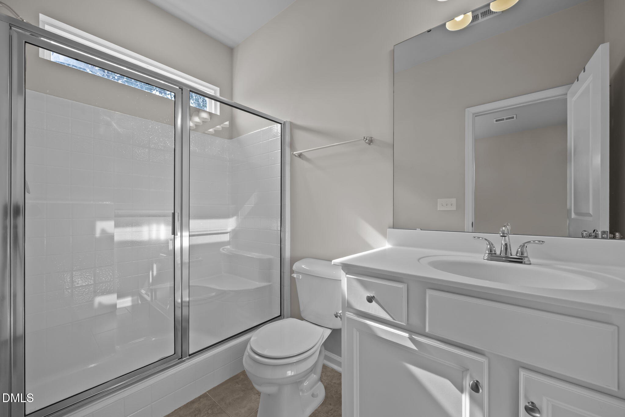 8856 Commons Townes Drive Raleigh, NC 27616 - Photo 23 of 46 Main Bath