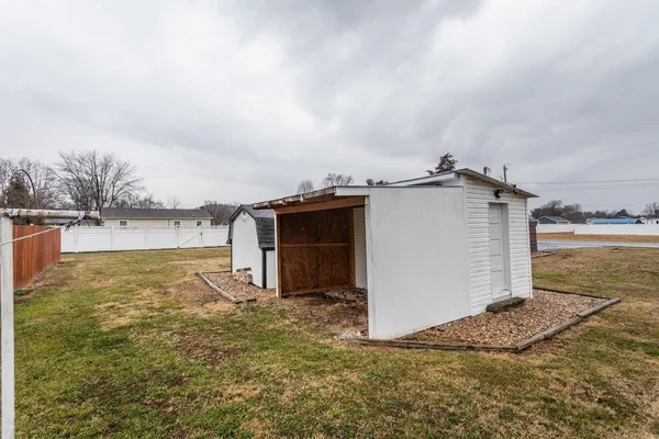 $249,900 | 802 Cherry Avenue, Grottoes, VA 24441