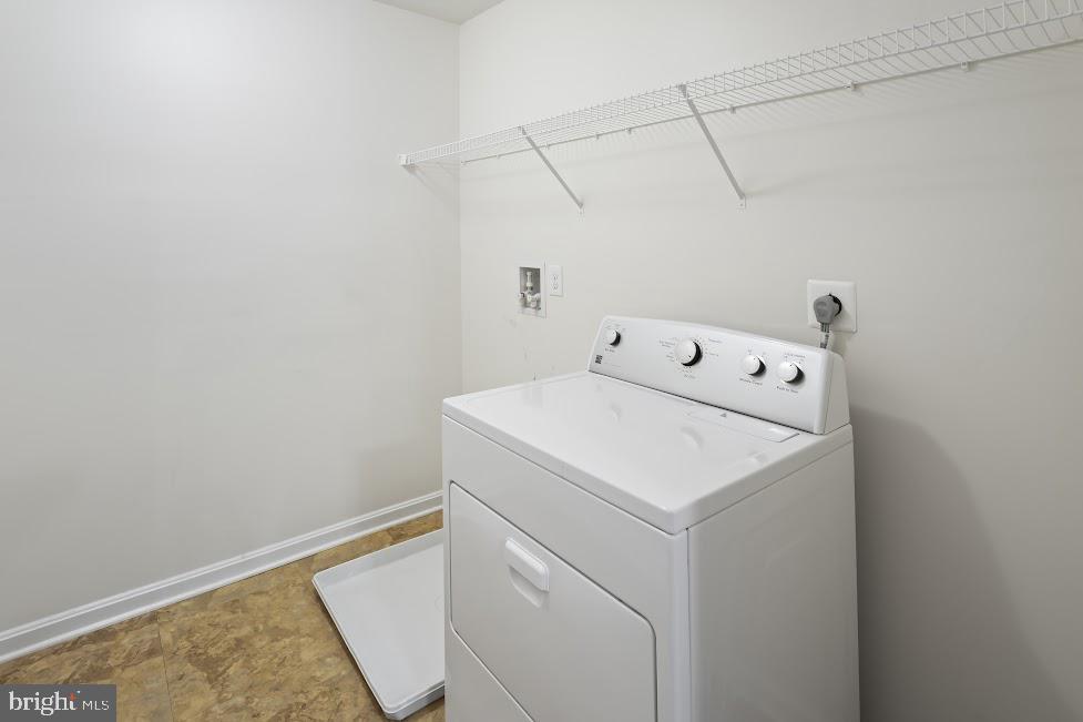 705 Beechwood Drive Deptford, NJ 08096 - Photo 33 of 39 a utility room with dryer and washer