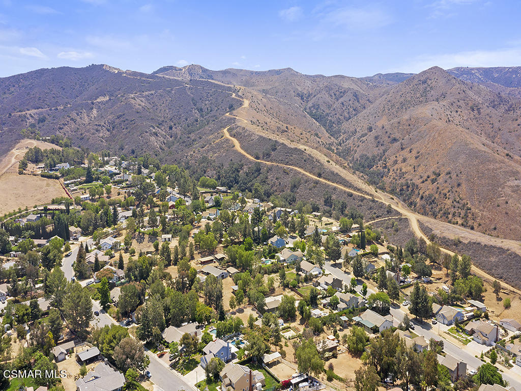 1902 Rambling Road Simi Valley, CA 93065 - Photo 13 of 67 1902 Rambling Road, Simi Valley - HsHPro