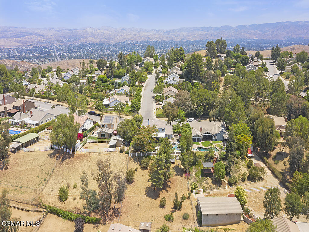 1902 Rambling Road Simi Valley, CA 93065 - Photo 14 of 67 1902 Rambling Road, Simi Valley - HsHPro