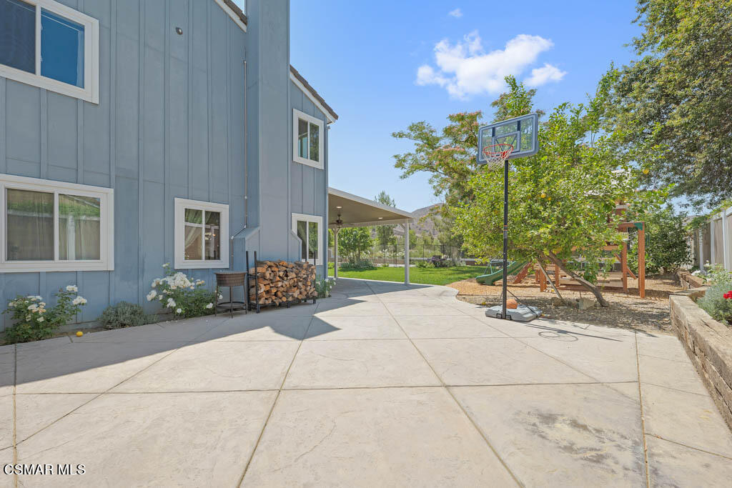 1902 Rambling Road Simi Valley, CA 93065 - Photo 53 of 67 1902 Rambling Road-51