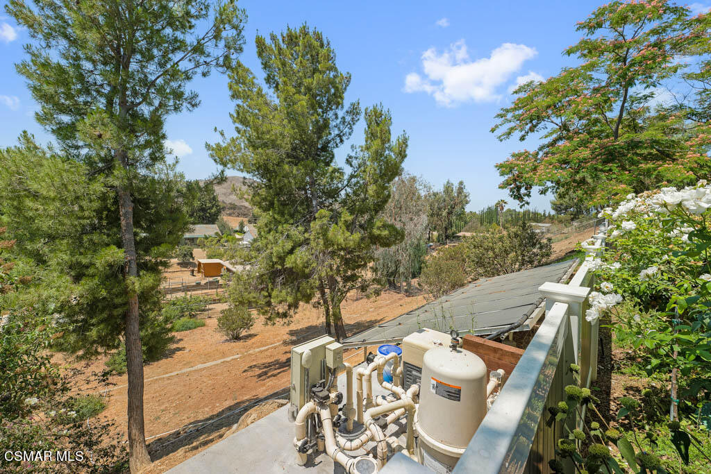 1902 Rambling Road Simi Valley, CA 93065 - Photo 61 of 67 a view of outdoor space and yard