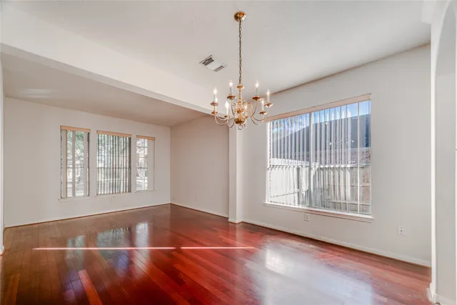 $2,375 | 130 Annes Way, Stafford, TX 77477