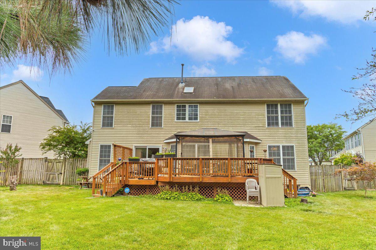 10002 Goose Pond Court Laurel, MD 20708 - Photo 4 of 18 Deck