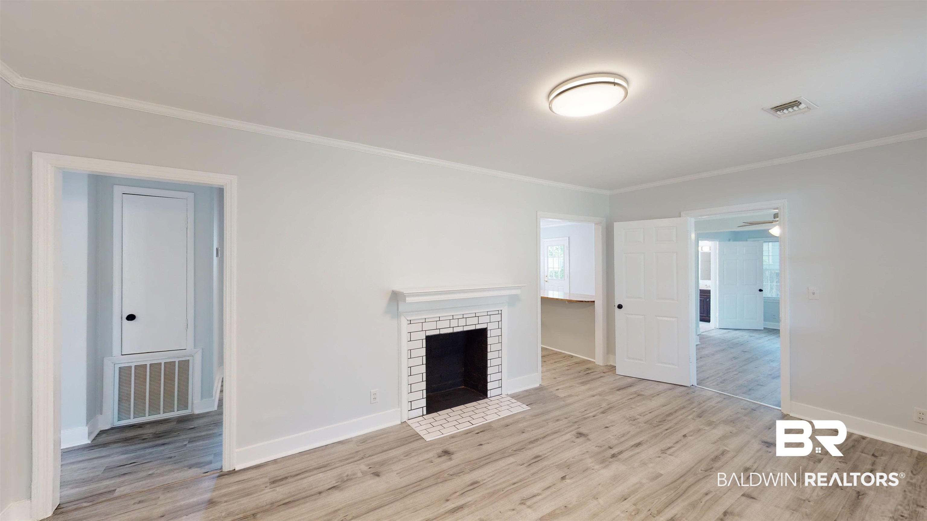 5209 Pineview Lane Mobile, AL 36608 - Photo 2 of 18 Gallery Image 2