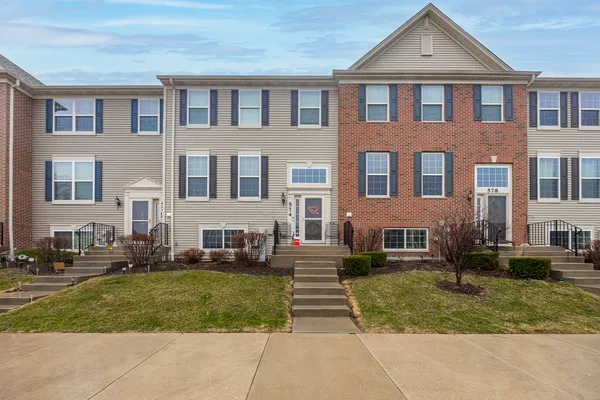 $345,000 | 574 Cannonball Drive, Grayslake, IL 60030