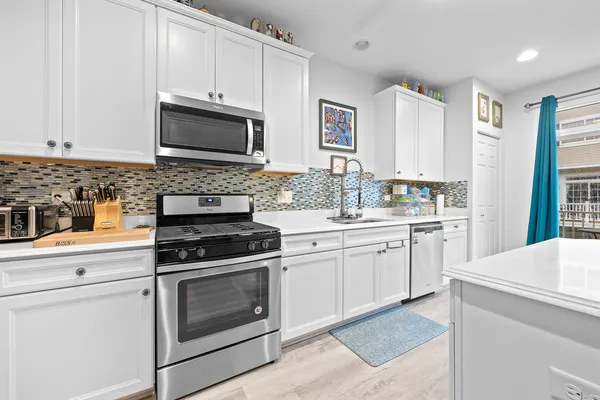 $345,000 | 574 Cannonball Drive, Grayslake, IL 60030