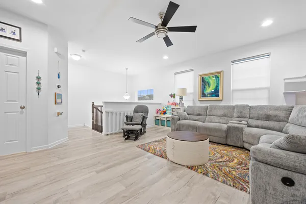 $345,000 | 574 Cannonball Drive, Grayslake, IL 60030