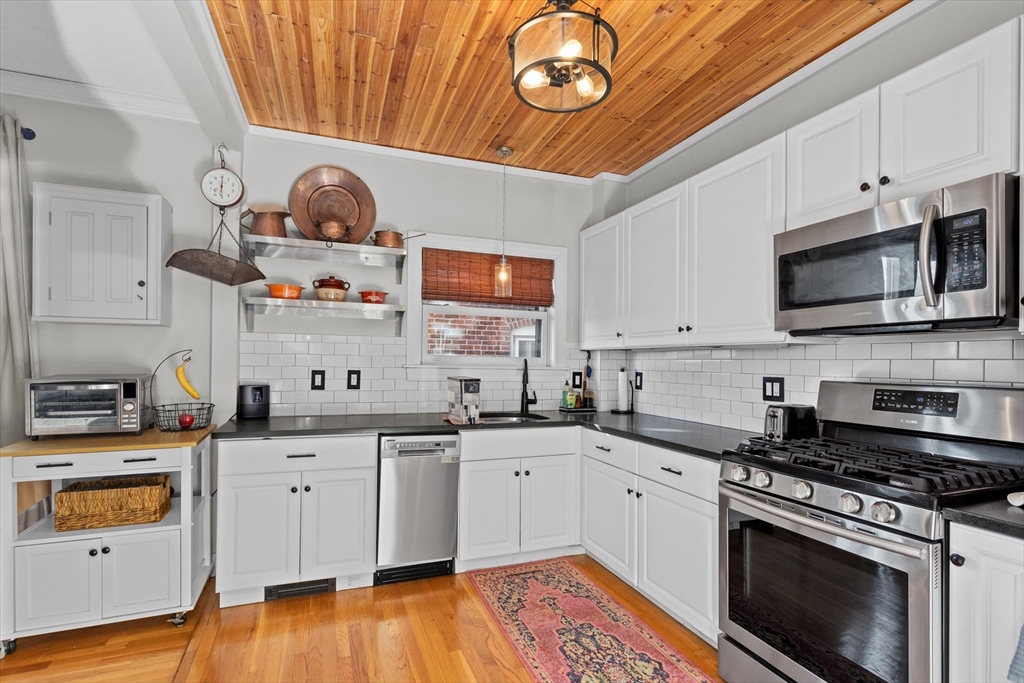 62 Beacon Street, Unit 2 Chelsea, MA 02150 - Photo 1 of 13 Gallery Image 1