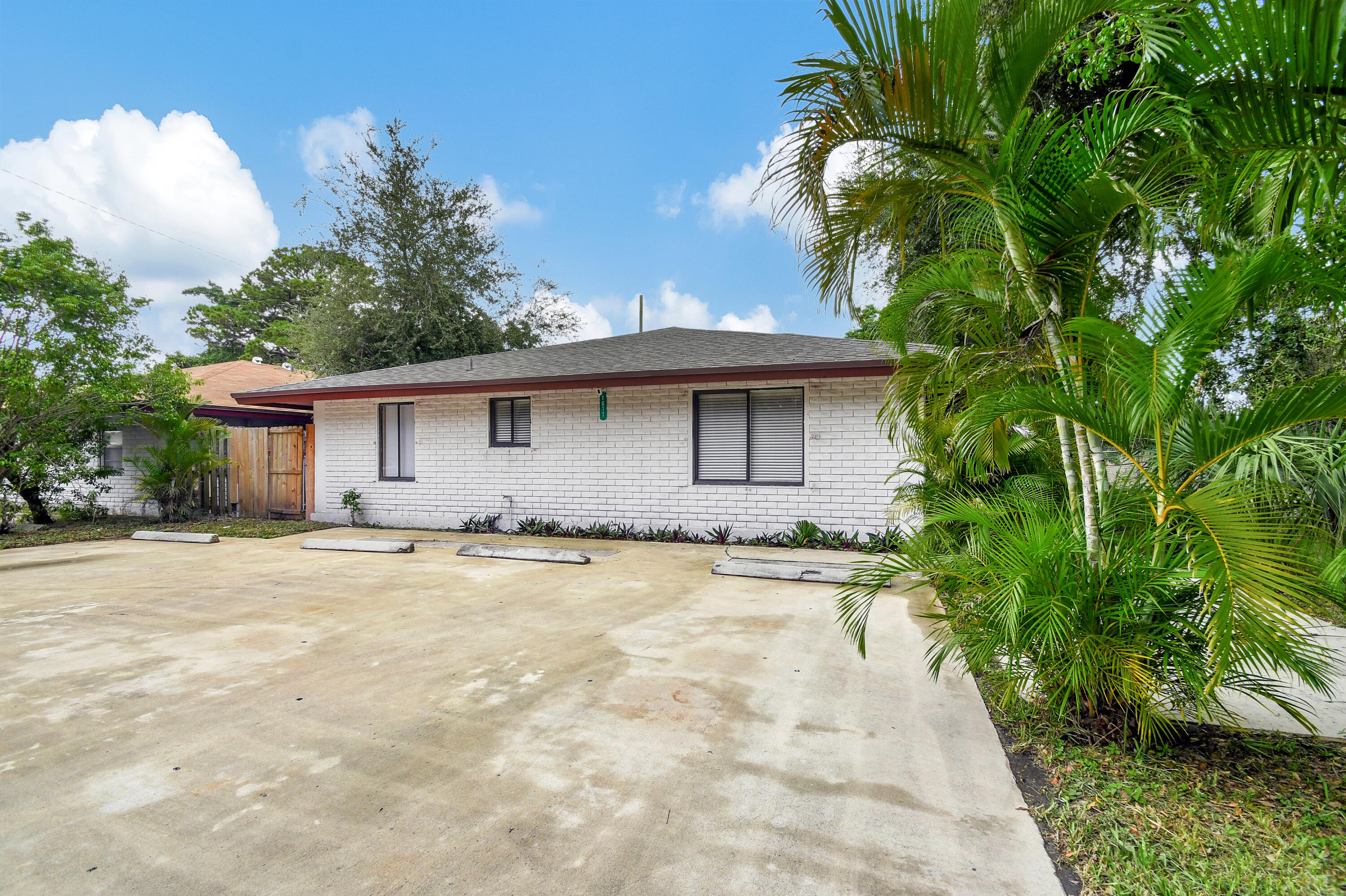 1677 West 27th Street, Unit A Riviera Beach, FL 33404 - Photo 3 of 39 3-print-Apartment (3)