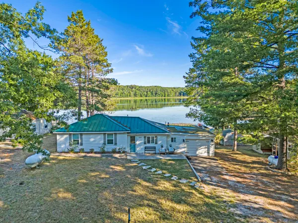 $249,900 | 3957 Cleveland Drive West, Bitely, MI 49309