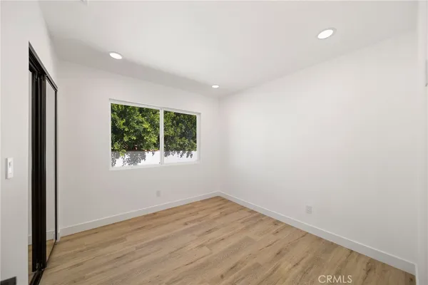 $1,040,000 | 6714 Jellico Avenue, Lake Balboa, CA 91406