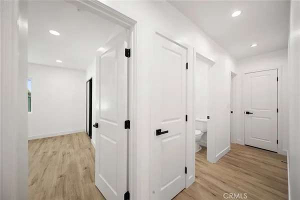 $1,040,000 | 6714 Jellico Avenue, Lake Balboa, CA 91406