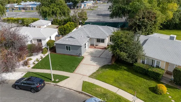 $1,040,000 | 6714 Jellico Avenue, Lake Balboa, CA 91406