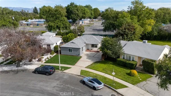 $1,040,000 | 6714 Jellico Avenue, Lake Balboa, CA 91406