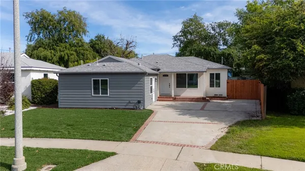 $1,040,000 | 6714 Jellico Avenue, Lake Balboa, CA 91406