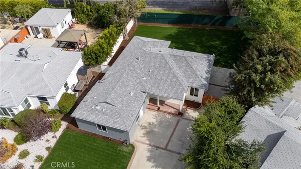 $1,040,000 | 6714 Jellico Avenue, Lake Balboa, CA 91406