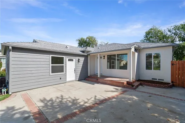 $1,040,000 | 6714 Jellico Avenue, Lake Balboa, CA 91406