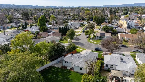 $1,040,000 | 6714 Jellico Avenue, Lake Balboa, CA 91406