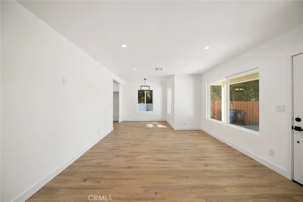 $1,040,000 | 6714 Jellico Avenue, Lake Balboa, CA 91406